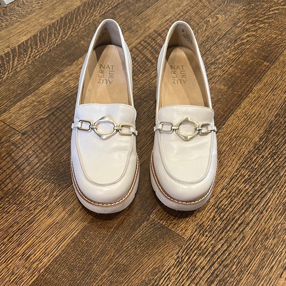 Naturalizer Women's Cream Loafers